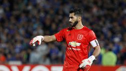 Il portiere del Cile a Messi: “Che faccia tosta a parlare di arbitri, l’Argentina come ha vinto i mondiali?”