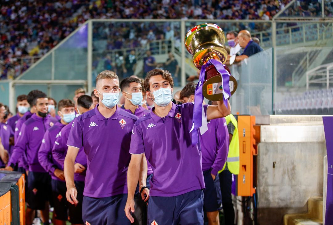  GERMOGLI PH: 28 AGOSTO 2021 FIRENZE STADIO ARTEMIO FRANCHI SERIE A FIORENTINA VS TORINO NELLA FOTO LA FIORENTINA PRIMAVERA SFILA CON LA COPPA 