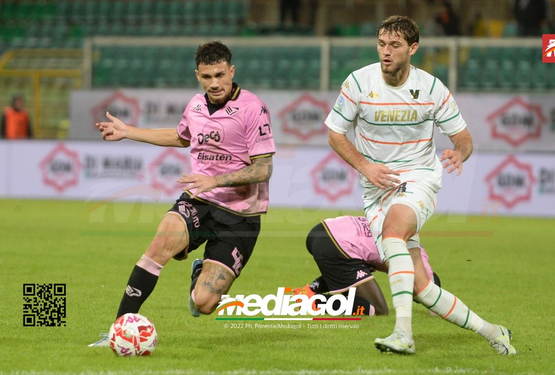 FOTO Palermo-Venezia 0-1, 14ª giornata di Serie B 2022-2023 (Gallery) - immagine 49