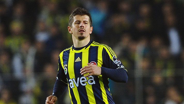 ISTANBUL, TURKEY - MARCH 17: Emre Belozoglu of Fenerbahce SK in action during the Turkish Spor Toto Super Lig match between Fenerbahce SK and Galatasaray AS held on March 17, 2012 at the Sukru Saracoglu Stadium in Istanbul, Turkey. (Photo by Mustafa Ozer/EuroFootball/Getty Images) ISTANBUL, TURKEY - MARCH 17: Emre Belozoglu of Fenerbahce SK in action during the Turkish Spor Toto Super Lig match between Fenerbahce SK and Galatasaray AS held on March 17, 2012 at the Sukru Saracoglu Stadium in Istanbul, Turkey. (Photo by Mustafa Ozer/EuroFootball/Getty Images)