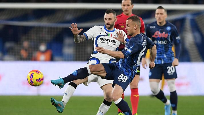 Napoli-Inter, Brozovic ammonito: era diffidato, salta la gara con il Sassuolo - immagine 1