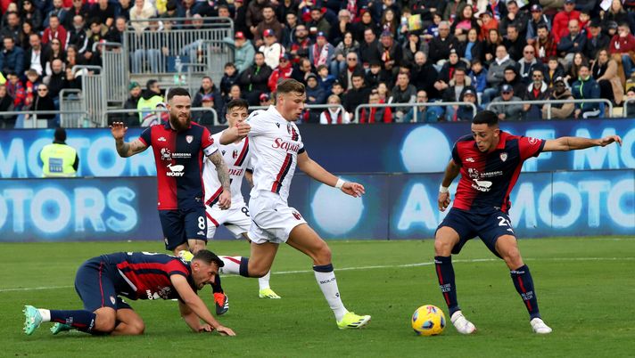 Gazzetta – Motta guarda al Milan, ma non è finita con Castro: dubbi su Van Hooijdonk - immagine 1