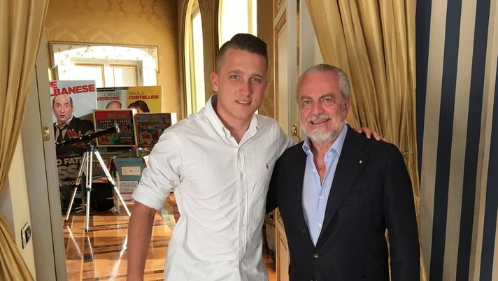 Zielinski e De Laurentiis, foto Twitter Napoli Calcio