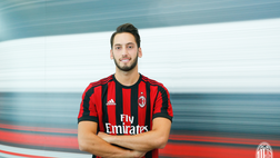 VIDEO – La presentazione di Hakan Calhanoglu