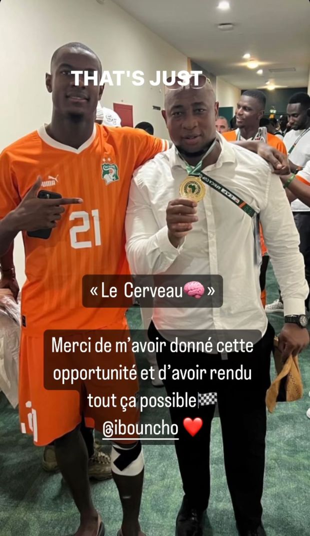 Ndicka ringrazia l’agente sui social: spunta una fasciatura sul ginocchio – FOTO- immagine 2