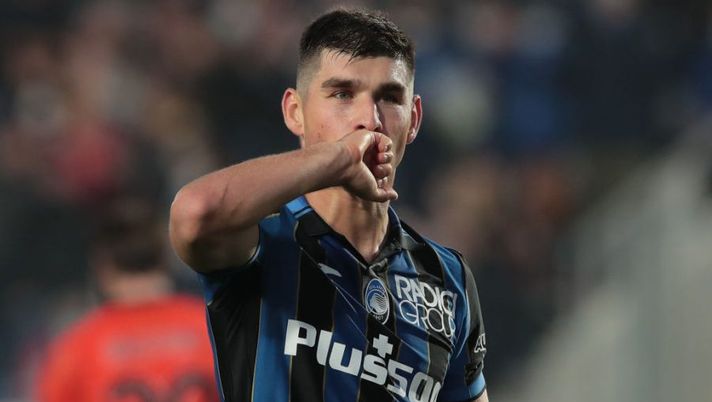 BERGAMO, ITALY - NOVEMBER 20: Ruslan Malinovskyi of Atalanta BC celebrates his goal during the Serie A match between Atalanta BC and Spezia Calcio at Gewiss Stadium on November 20, 2021 in Bergamo, Italy. (Photo by Emilio Andreoli/Getty Images) Ecco sei centrocampisti per la 18ma giornata al fantacalcio, dalle certezze ai low cost- immagine 1