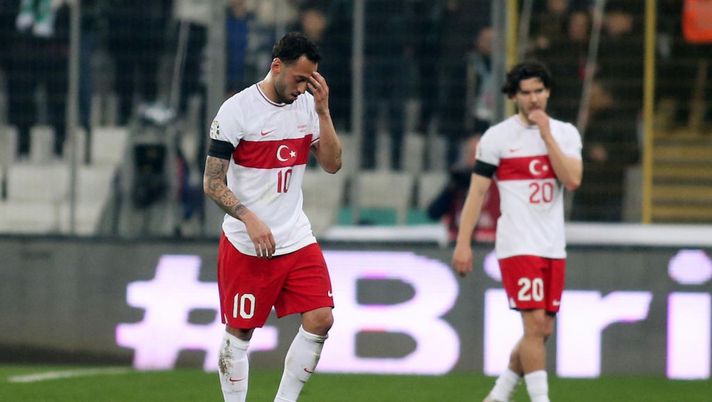 Kuntz, ct Turchia: “Calhanoglu ha uno stiramento all’inguine. Capiremo quanto è grave dopo…” - immagine 1