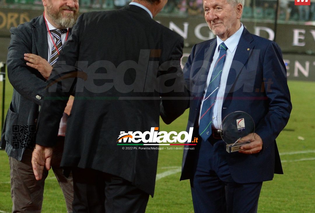 FOTO Palermo in Serie B, i festeggiamenti dei rosanero al Renzo Barbera (Gallery) - immagine 55