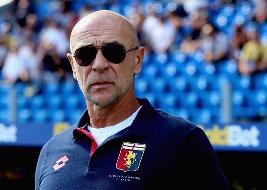 FROSINONE, ITALY - SEPTEMBER 30: Genoa CFC head coach Davide Ballardini looks on during the Serie A match between Frosinone Calcio and Genoa CFC at Stadio Benito Stirpe on September 30, 2018 in Frosinone, Italy. (Photo by Paolo Bruno/Getty Images) FROSINONE, ITALY - SEPTEMBER 30: Genoa CFC head coach Davide Ballardini looks on during the Serie A match between Frosinone Calcio and Genoa CFC at Stadio Benito Stirpe on September 30, 2018 in Frosinone, Italy. (Photo by Paolo Bruno/Getty Images)