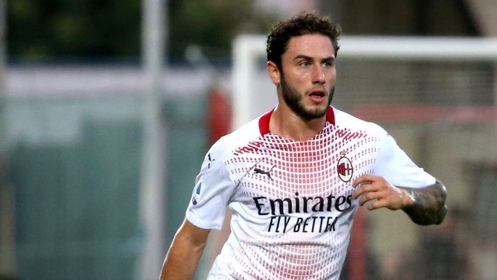 Davide Calabria (difensore AC Milan) durante Crotone-Milan 0-2 (Serie A 2020-2021) | AC Milan News (Getty Images) 