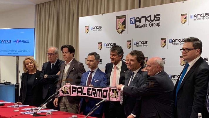 Cessione Palermo, W. Tuttolomondo: “Ecco perché abbiamo acquistato il Palermo, spiego nostro progetto. Il nuovo stadio…”  Cessione Palermo, W. Tuttolomondo: “Ecco perché abbiamo acquistato il Palermo, spiego nostro progetto. Il nuovo stadio…”