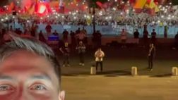 Roma, il selfie di Dybala con i 10mila tifosi va su Instagram | VIDEO