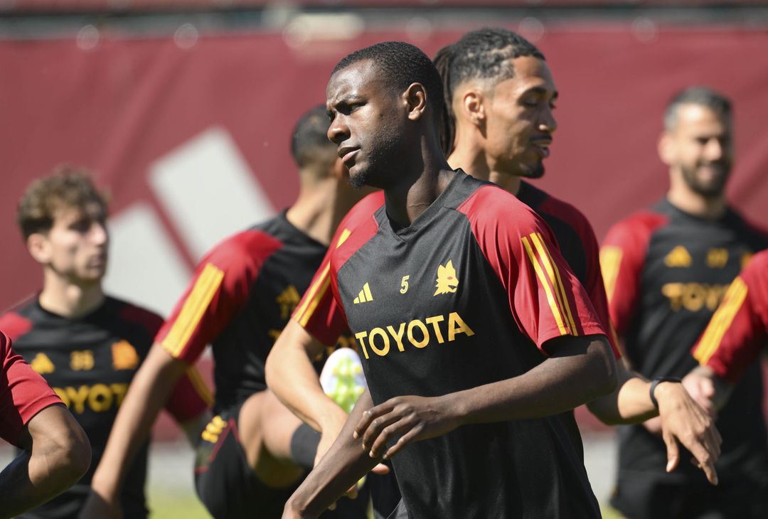 Trigoria, sorrisi e concentrazione nell’allenamento post derby – FOTOGALLERY - immagine 9