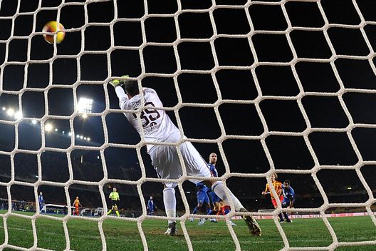  LECCE, ITALY - FEBRUARY 02: Antonin Barak of US Lecce scores the 2-0 goal during the Serie A match between US Lecce and Torino FC at Stadio Via del Mare on February 02, 2020 in Lecce, Italy. (Photo by Francesco Pecoraro/Getty Images) 