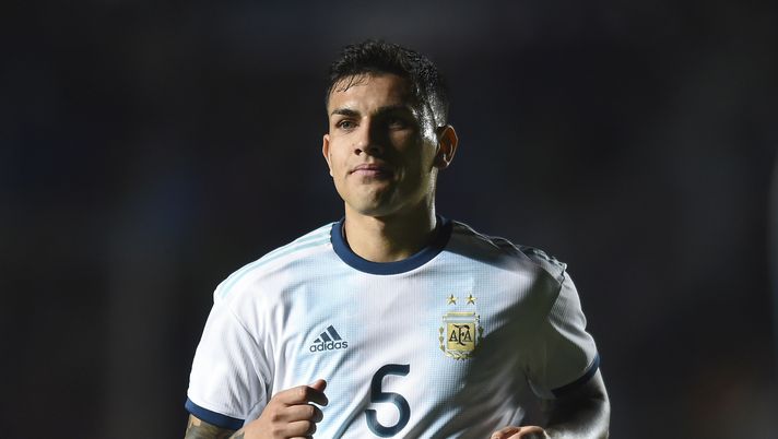 SAN JUAN, ARGENTINA - JUNE 07: Leandro Paredes of Argentina looks on  during a friendly match between Argentina and Nicaragua at Estadio San Juan del Bicentenario on June 07, 2019 in San Juan, Argentina. (Photo by Marcelo Endelli/Getty Images)  SAN JUAN, ARGENTINA - JUNE 07: Leandro Paredes of Argentina looks on  during a friendly match between Argentina and Nicaragua at Estadio San Juan del Bicentenario on June 07, 2019 in San Juan, Argentina. (Photo by Marcelo Endelli/Getty Images)