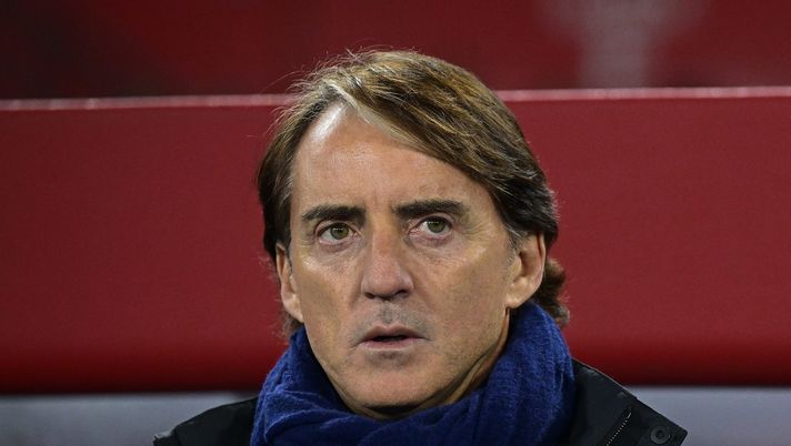 VIENNA, AUSTRIA - NOVEMBER 20: Head coach of Italy Roberto Mancini looks on during the friendly match between Austria and Italy at Ernst Happel Stadion on November 20, 2022 in Vienna, Austria. (Photo by Mattia Ozbot/Getty Images) austria italia