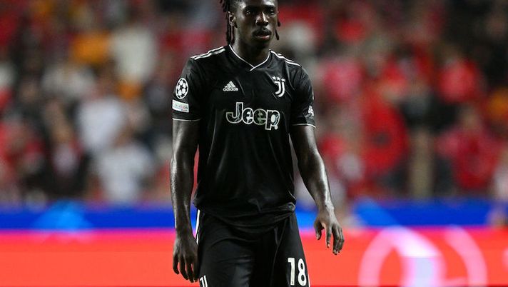 LISBON, PORTUGAL - OCTOBER 25: Moise Kean of Juventus in action during the UEFA Champions League group H match between SL Benfica and Juventus at Estadio do Sport Lisboa e Benfica on October 25, 2022 in Lisbon, Portugal. (Photo by Octavio Passos/Getty Images) Juve, da Bremer a Kean e la gestione di Di Maria: la probabile formazione - immagine 1