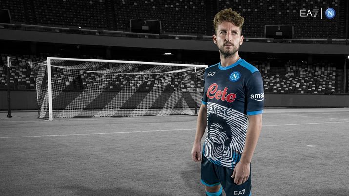 UFFICIALE Il Napoli mette in vendita la maglia speciale per Maradona: i dettagli - immagine 1