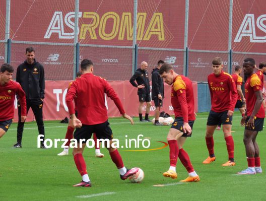 Roma, la rifinitura in vista del Bayer: Dybala in gruppo- immagine 2