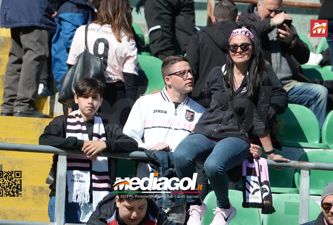 FOTOTIFO Palermo-Frosinone 1-1, i tifosi allo Stadio “Renzo Barbera” (Gallery) - immagine 34