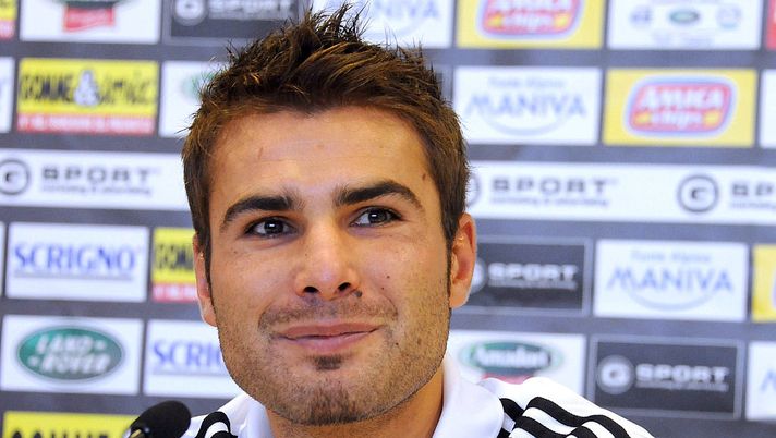 Adrian Mutu si cala nel ruolo di nuovo Ct della Romania Under 21 - Obiettivo: qualificazione all'Europeo Adrian Mutu si cala nel ruolo di nuovo Ct della Romania Under 21 - Obiettivo: qualificazione all'Europeo