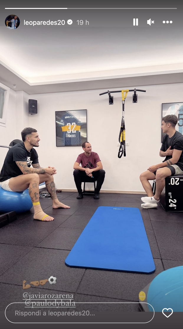 Paredes, vistosa fasciatura al piede destro. Mourinho: “Non so se potrà giocare”- immagine 2