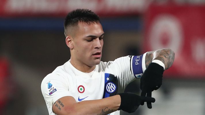 Lautaro, bel gesto alla fine di Monza-Inter. “Come Zanetti, Maldini, Del Piero e Totti” - immagine 1