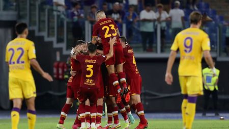 ROME, ITALY - AUGUST 22: Henrikh Mkhitaryan #77 with his teammates of AS Roma celebrates after scoring the opening goal during the Serie A match between AS Roma v ACF Fiorentina at Stadio Olimpico on August 22, 2021 in Rome, Italy. (Photo by Paolo Bruno/Getty Images) ROME, ITALY - AUGUST 22: Henrikh Mkhitaryan #77 with his teammates of AS Roma celebrates after scoring the opening goal during the Serie A match between AS Roma v ACF Fiorentina at Stadio Olimpico on August 22, 2021 in Rome, Italy. (Photo by Paolo Bruno/Getty Images)