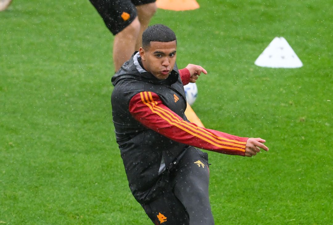 Roma, la ripresa degli allenamenti sotto la pioggia a Trigoria – FOTOGALLERY - immagine 44