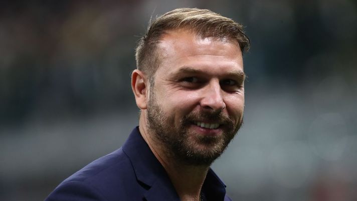 MILAN, ITALY - SEPTEMBER 22: Venezia FC coach Paolo Zanetti looks on before the Serie A match between AC Milan and Venezia FC at Stadio Giuseppe Meazza on September 22, 2021 in Milan, Italy. (Photo by Marco Luzzani/Getty Images) 