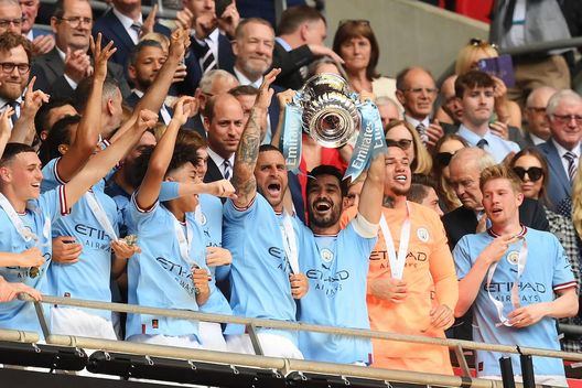 City, Haaland festeggia la FA Cupa ma pensa al Triplete: “Due trofei… ne manca uno”- immagine 2
