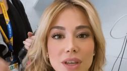 VIDEO / Diletta Leotta sceglie un giallo fosforescente per Parma-Roma