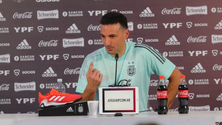 Scaloni: “Messi? Se sta bene giocherà. Con Leonardo ci ha parlato Walter Samuel” Scaloni: “Messi? Se sta bene giocherà. Con Leonardo ci ha parlato Walter Samuel” - immagine 1