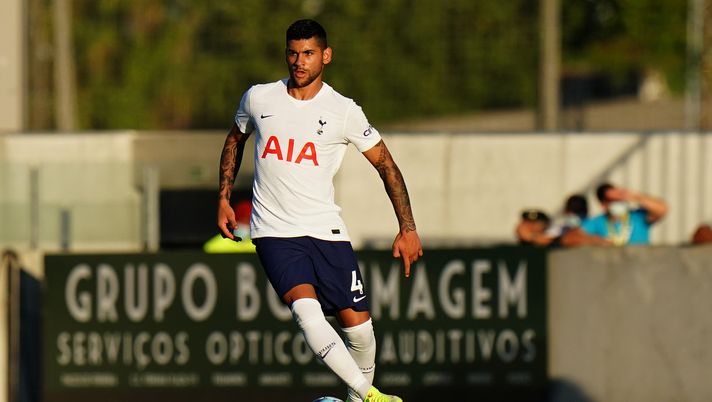 PACOS DE FERREIRA, PORTUGAL - AUGUST 19: Cristian Romero of Tottenham Hotspur FC in action during the UEFA Europa Conference League match between FC Pacos de Ferreira and Tottenham Hotspur at Estadio Municipal da Capital do Movel on August 19, 2021 in Pacos de Ferreira, Portugal. (Photo by Gualter Fatia/Getty Images) PACOS DE FERREIRA, PORTUGAL - AUGUST 19: Cristian Romero of Tottenham Hotspur FC in action during the UEFA Europa Conference League match between FC Pacos de Ferreira and Tottenham Hotspur at Estadio Municipal da Capital do Movel on August 19, 2021 in Pacos de Ferreira, Portugal. (Photo by Gualter Fatia/Getty Images)