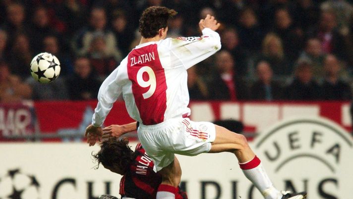 Zlatan Ibrahimovic con la maglia numero 9 dell'Ajax (credits: GETTY Images) 