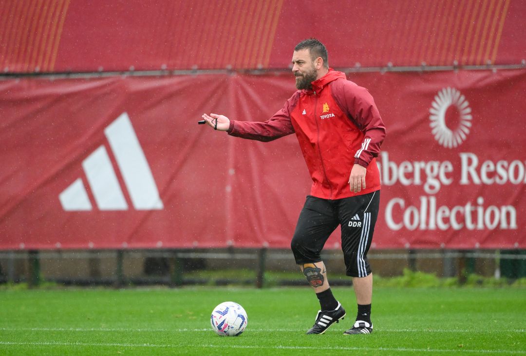 Roma, la ripresa degli allenamenti sotto la pioggia a Trigoria – FOTOGALLERY - immagine 13