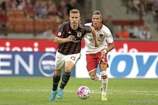 Rodrigo Ely in azione, fonte foto acmilan.com Rodrigo Ely in azione, fonte foto acmilan.com