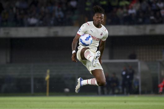 Rafael Leao (attaccante AC Milan), qui durante Verona-Milan 1-3 (Serie A 2021-2022) | News (Getty Images) Rafael Leao AC Milan Verona-Milan 1-3 Serie A 2021-2022