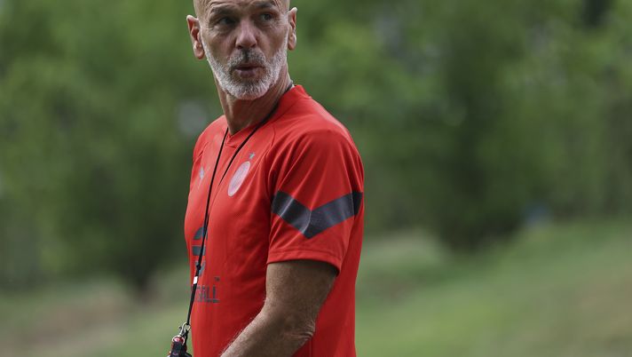 Stefano Pioli AC Milan allenamento Milanello