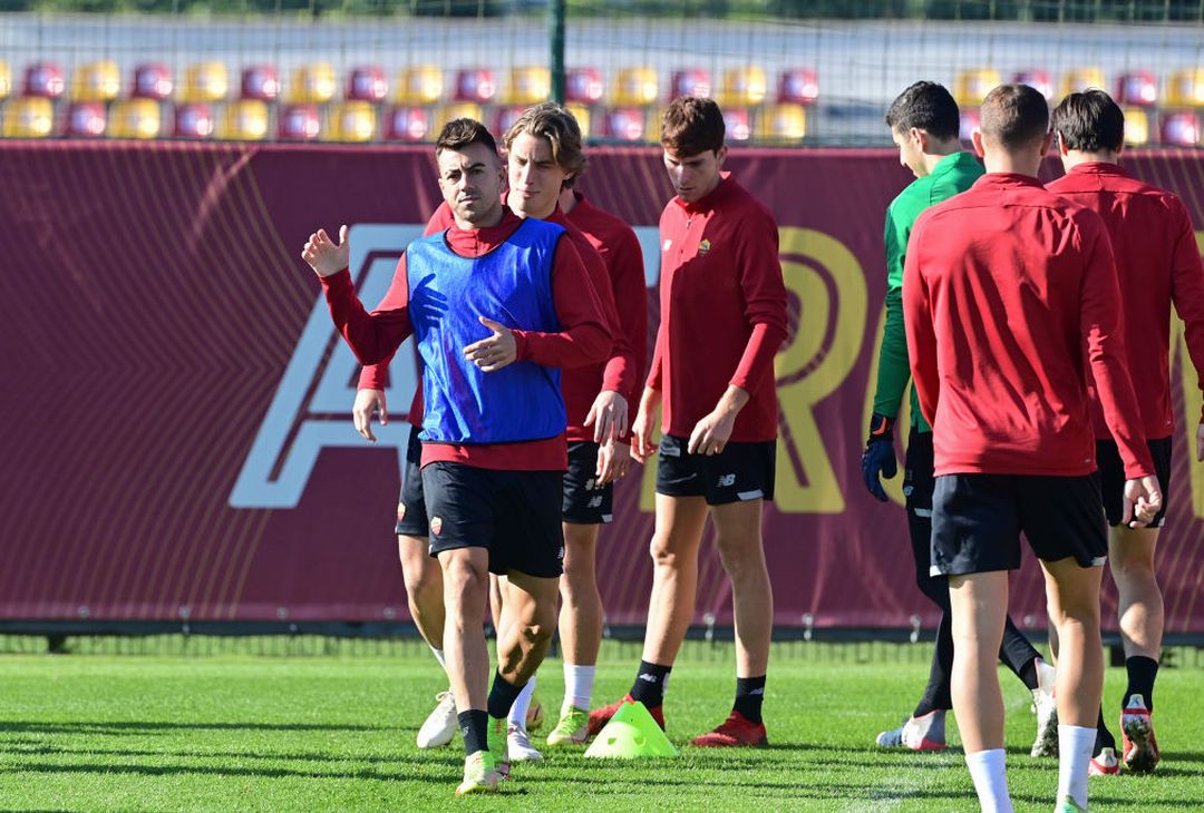 Genoa-Roma, la rifinitura: Smalling torna in gruppo – FOTO GALLERY - immagine 21