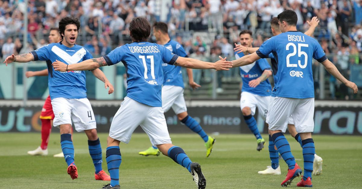 Brescia, sei assenze per la sfida con il Cagliari tanti giocatori debutteranno in Serie A Brescia, sei assenze per la sfida con il Cagliari tanti giocatori debutteranno in Serie A