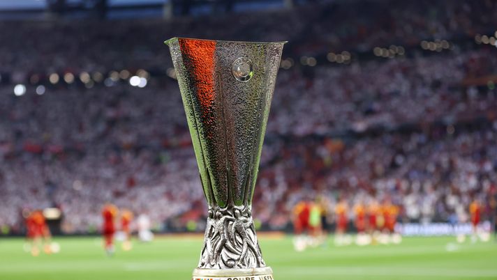 UEFA Europa League trofeo AC Milan News