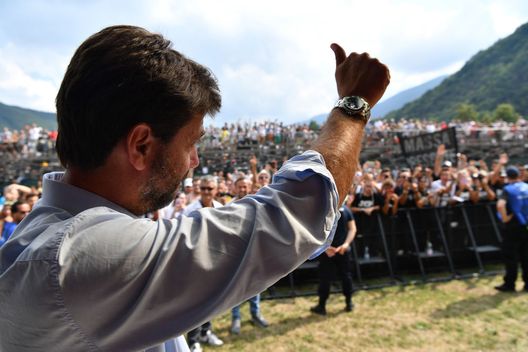 : Agnelli pronto a far sognare ancora i tifosi. : Agnelli pronto a far sognare ancora i tifosi.