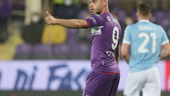 FLORENCE, ITALY - FEBRUARY 05: Arthur Mendonça Cabral of ACF Fiorentina in action during the Serie A match between ACF Fiorentina and SS Lazio at Stadio Artemio Franchi on February 5, 2022 in Florence, Italy. (Photo by Gabriele Maltinti/Getty Images) DAI CAMPI – Soriano, Kessié, Oliveira, Zaniolo, Cabral, Bernardeschi: le novità - immagine 1