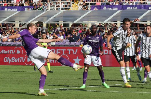 GERMOGLI PH: 3 SETTEMBRE 2022 FIRENZE STADIO ARTEMIO FRANCHI CAMPIONATO SERIE A 2022 - 2023 FIORENTINA VS JUVENTUS NELLA FOTO ZURKOWSKI VN – Stankovic ha deciso: tutto su Zurkowski, prima scelta per il centrocampo- immagine 2