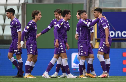  PARMA, ITALY - APRIL 28: Samuele Spallutto of ACF Fiorentina celebrates after scoring the opening goal during the Primavera TIM Cup Final match between ACF Fiorentina and SS Lazio at Ennio Tardini Stadium on April 28, 2021 in Parma, Italy. (Photo by Alessandro Sabattini/Getty Images) 