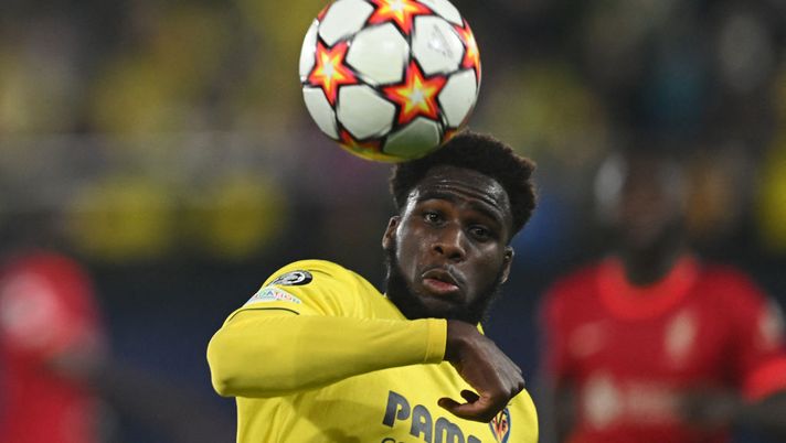 Villarreal's Senegalese forward Boulaye Dia eyes the ball during the UEFA Champions League semi final second leg football match between Liverpool and Villarreal CF at La Ceramica stadium in Vila-real on May 3, 2022. (Photo by Paul ELLIS / AFP) (Photo by PAUL ELLIS/AFP via Getty Images) UFFICIALE – Boulaye Dia è un giocatore della Salernitana: la sua gestione al fantacalcio - immagine 1