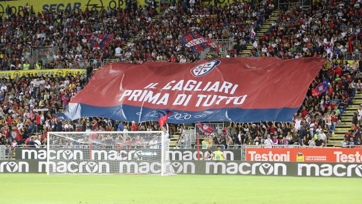 CAGLIARI, ITALY - SEPTEMBER 01: the supporters of Cagliari during the Serie A match between Cagliari Calcio and FC Internazionale at Sardegna Arena on September 1, 2019 in Cagliari, Italy. (Photo by Enrico Locci/Getty Images) CAGLIARI, ITALY - SEPTEMBER 01: the supporters of Cagliari during the Serie A match between Cagliari Calcio and FC Internazionale at Sardegna Arena on September 1, 2019 in Cagliari, Italy. (Photo by Enrico Locci/Getty Images)