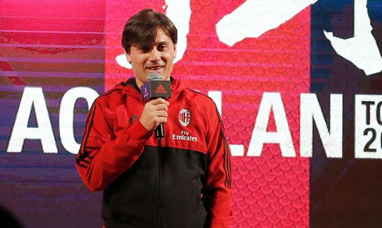 Vincenzo Montella, tecnico del Milan, in Cina (credits: acmilan.com) Vincenzo Montella, tecnico del Milan, in Cina (credits: acmilan.com)