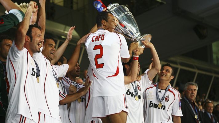 ATHENS, GREECE - MAY 23:  Cafu #2 of Milan celebrates  with the trophy following his teams 2-1 victory during the UEFA Champions League Final match between Liverpool and AC Milan at the Olympic Stadium on May 23, 2007 in Athens, Greece.  (Photo by Shaun Botterill/Getty Images) 